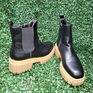 Sugar women's black and tan boots size 8.5